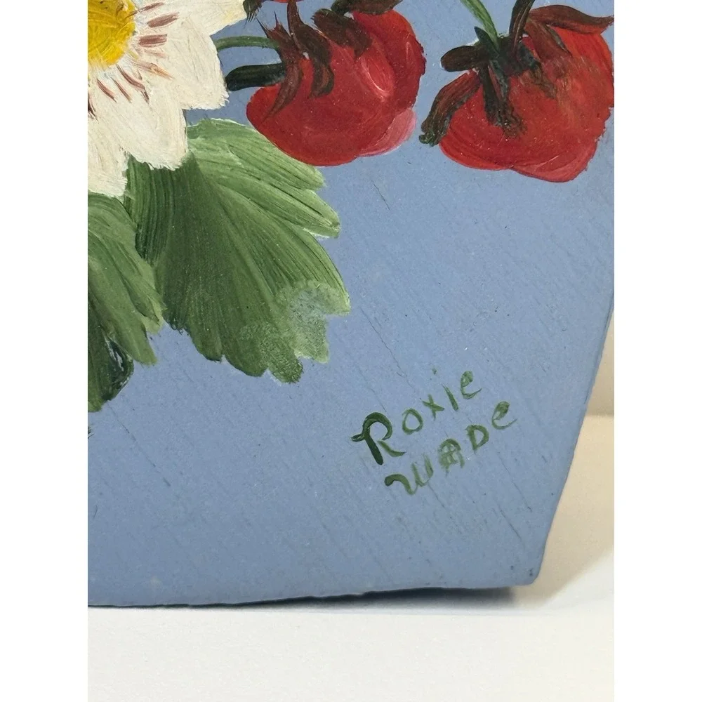 VTG HandPainted Wooden Heart‎ Shaker Box Floral Strawberry Artist Signed Cottage